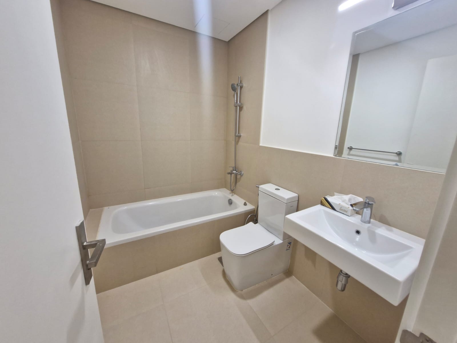 🏡 Luxury Villa in Sedra – Roshn  ✨ 300 m² Modern Villa | Elegance Meets Functionality 🛋️ Semi-Furnished | Smart Living